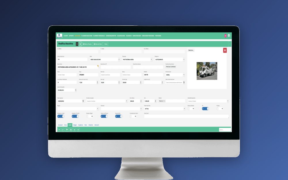 Scheda macchina di Easy4Rent con dati tecnici, costi e scadenze del mezzo